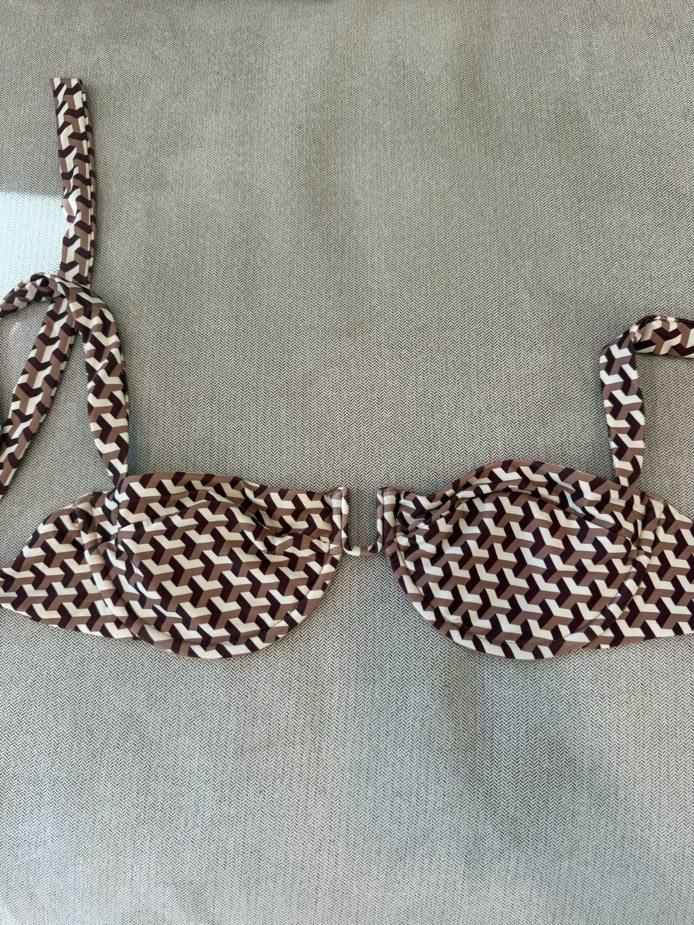 Monday Swimwear Bikini Top Husk Geo